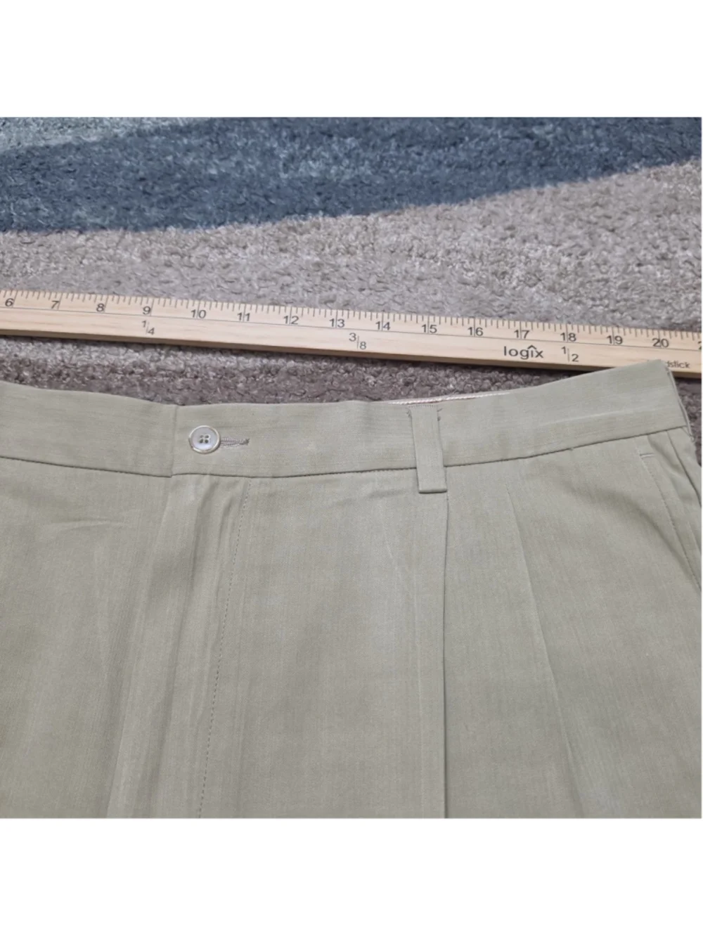 Tommy Bahama Mens Shorts 40 Khaki Beige Pleated High Rise Silk Rayon